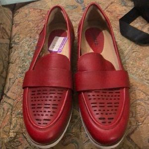 earth shoes leather loafers with cutouts